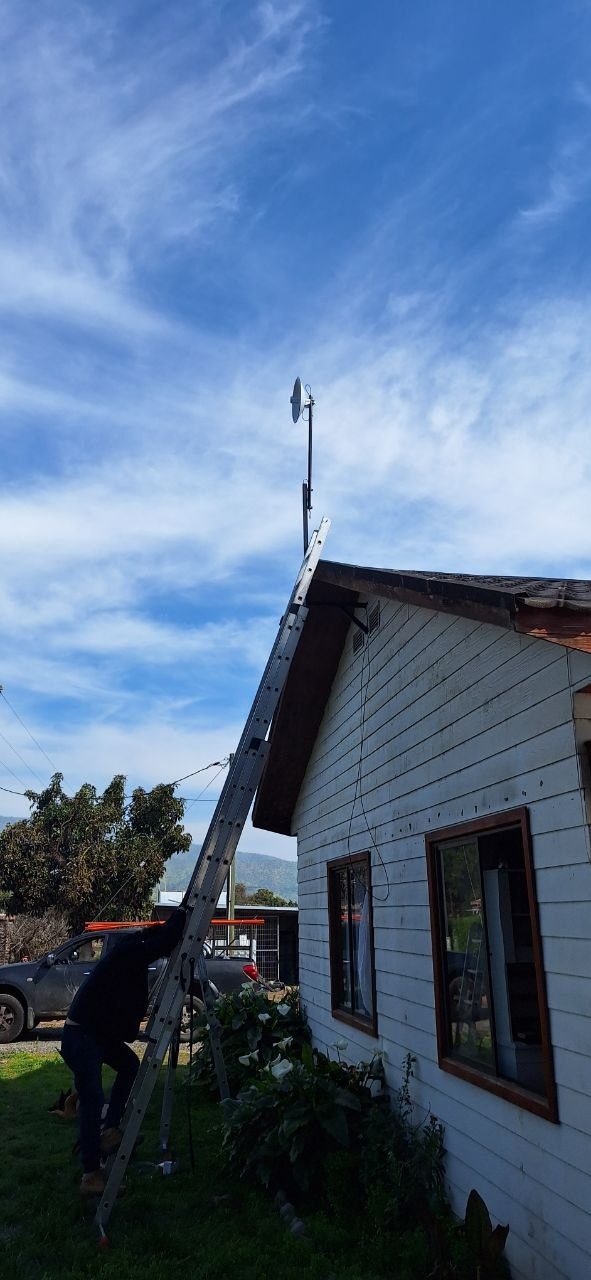 Instalación de antena en terreno
